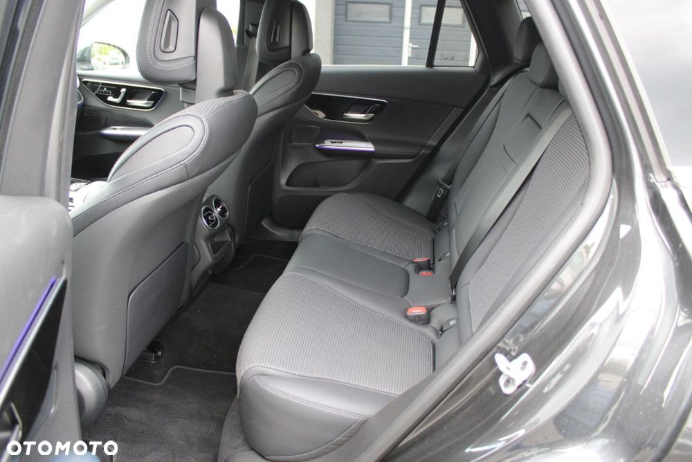 Mercedes-Benz GLC - 24