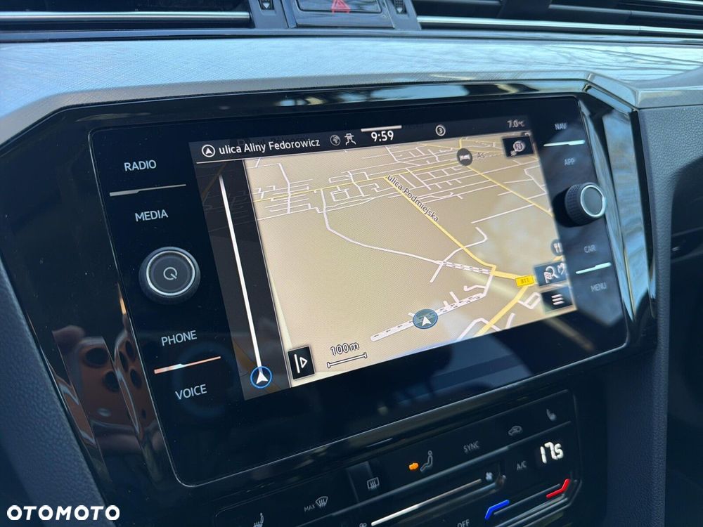 Volkswagen Passat 2.0 TDI EVO Business DSG - 28