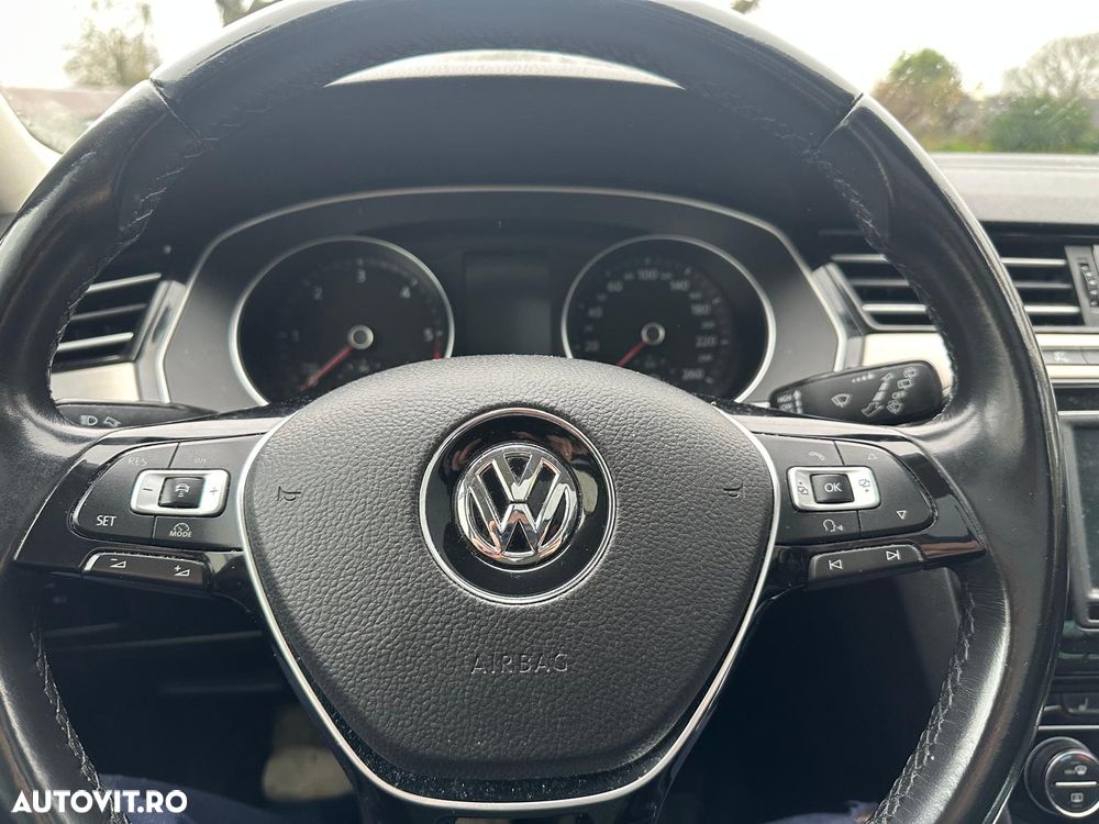 Volkswagen Passat 2.0 TDI Highline - 15