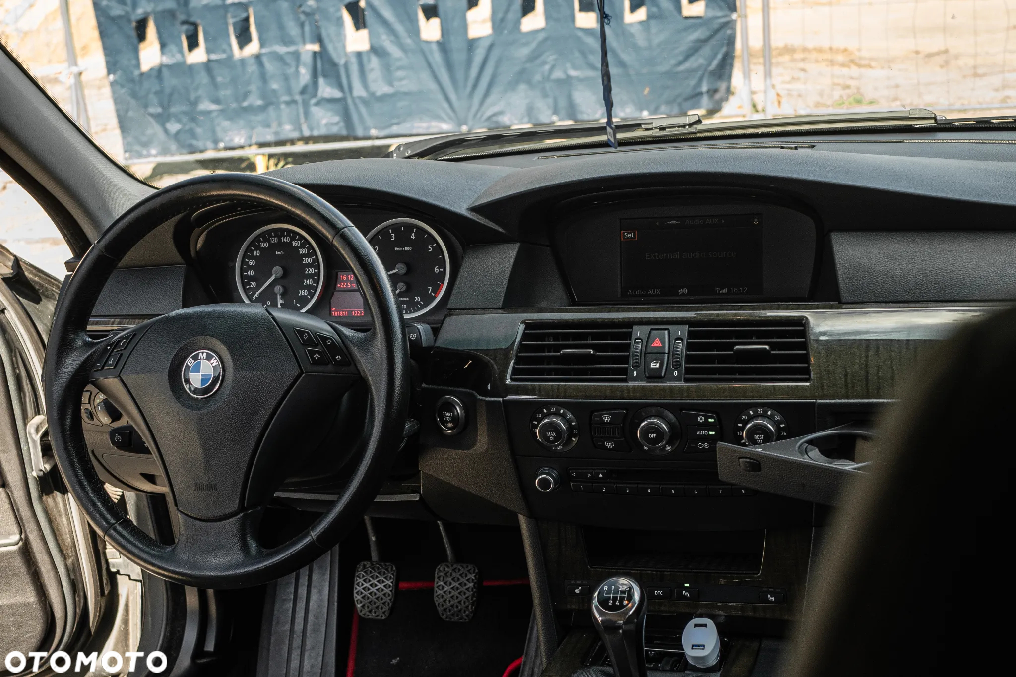 BMW Seria 5 523i - 7