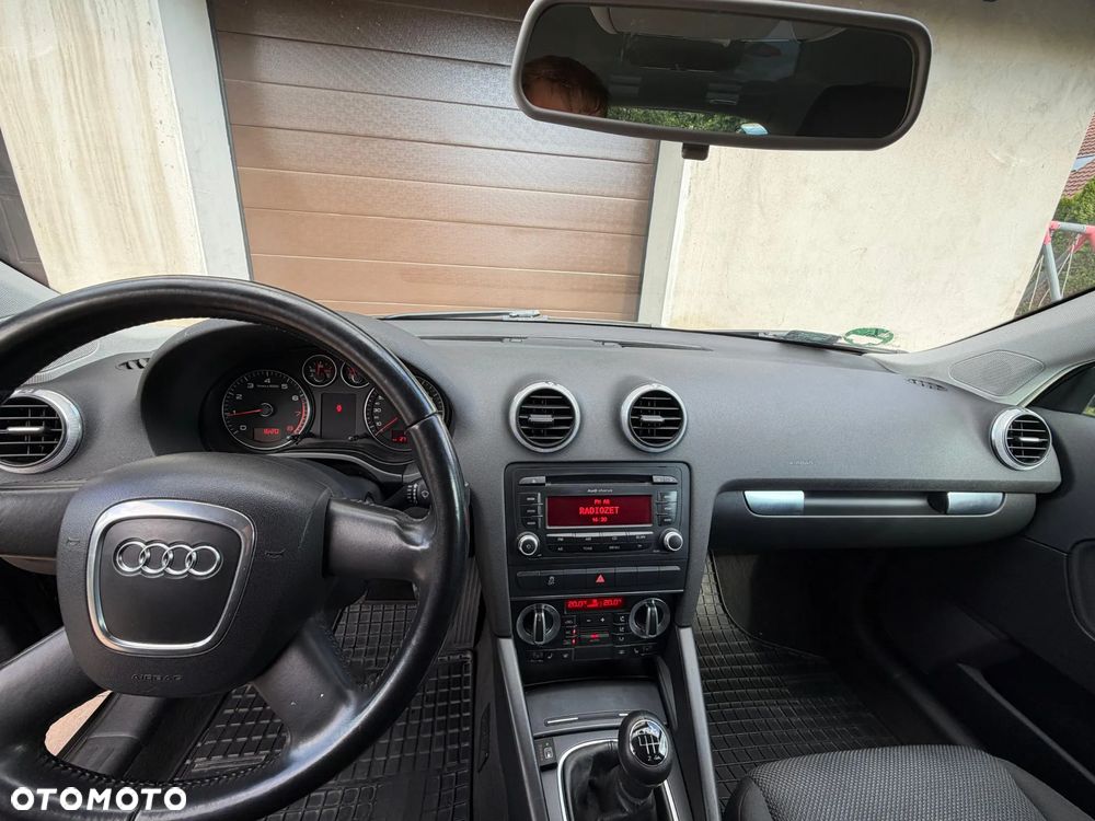 Audi A3 Sportback 1.6 Ambiente - 6