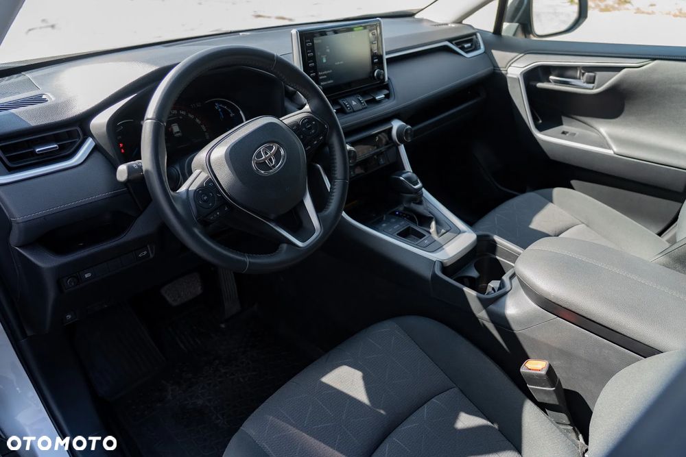 Toyota RAV4 - 11