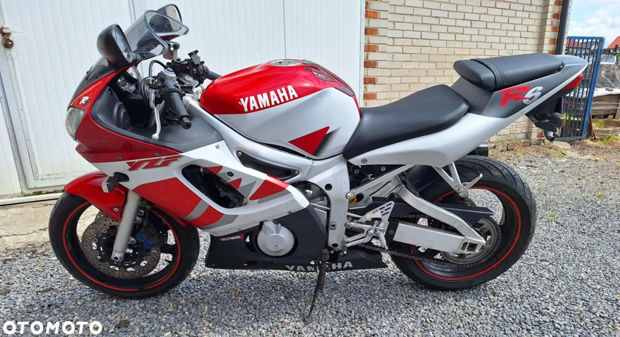 Yamaha R6 - 1
