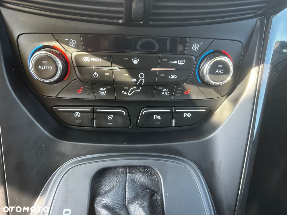 Ford Kuga 2.0 TDCi 4x4 Titanium - 7