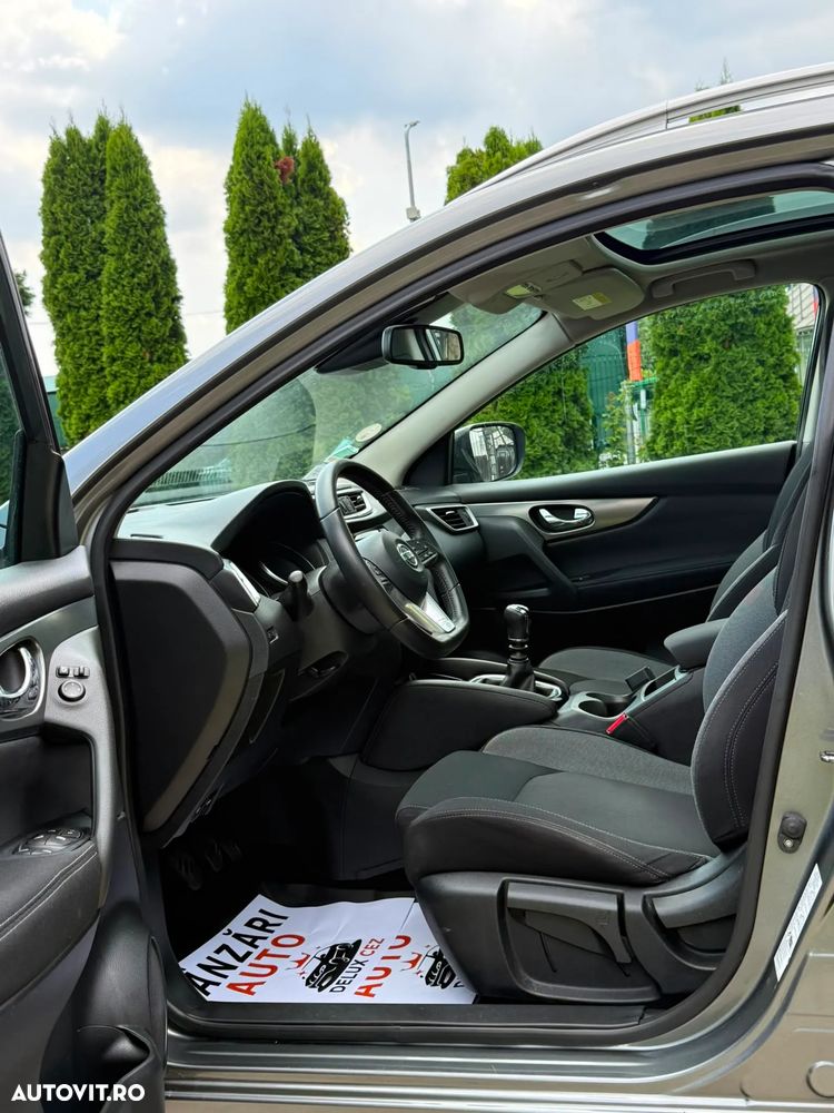 Nissan Qashqai 1.6 DCI N-Connecta - 10