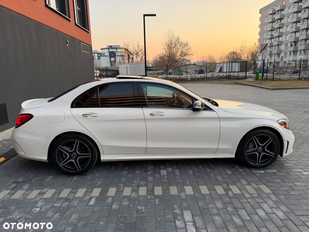 Mercedes-Benz Klasa C 300 4MATIC 9G-TRONIC - 4