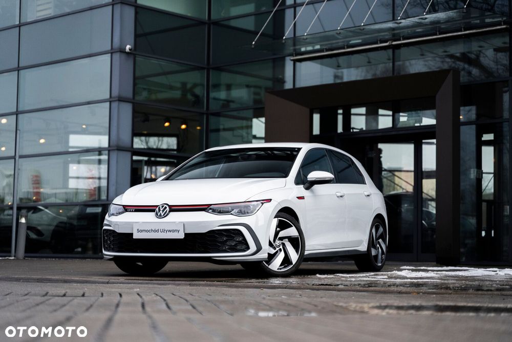 Volkswagen Golf - 2