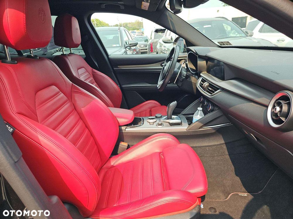 Alfa Romeo Stelvio 2.0 Turbo Veloce TI Q4 - 7