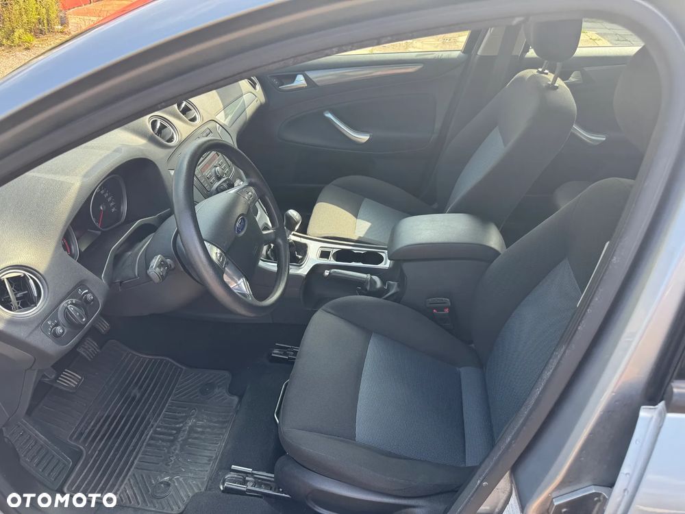 Ford Mondeo 1.6 T Trend - 10