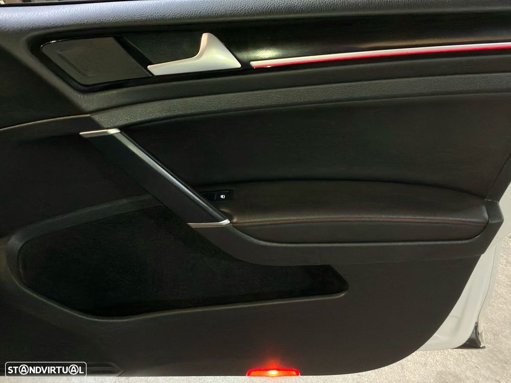 VW Golf 2.0 TSI GTI DSG Performance - 22