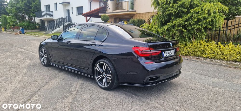 BMW Seria 7 750i xDrive - 17