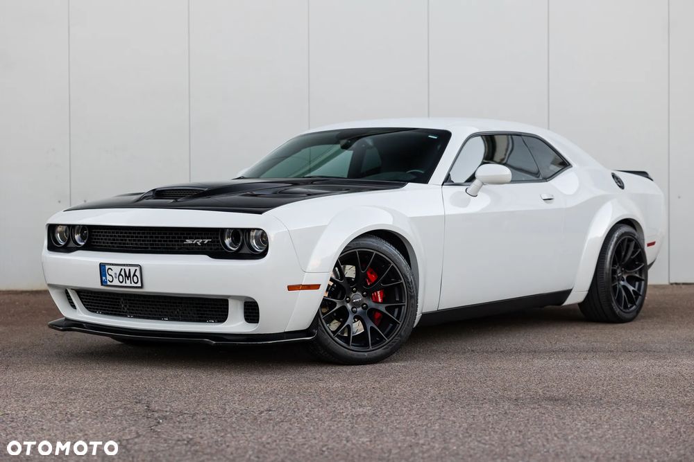 Dodge Challenger - 9