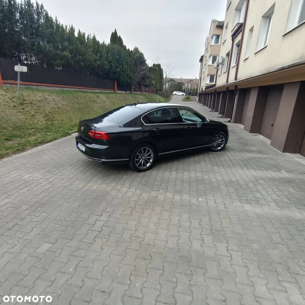 Volkswagen Passat - 9