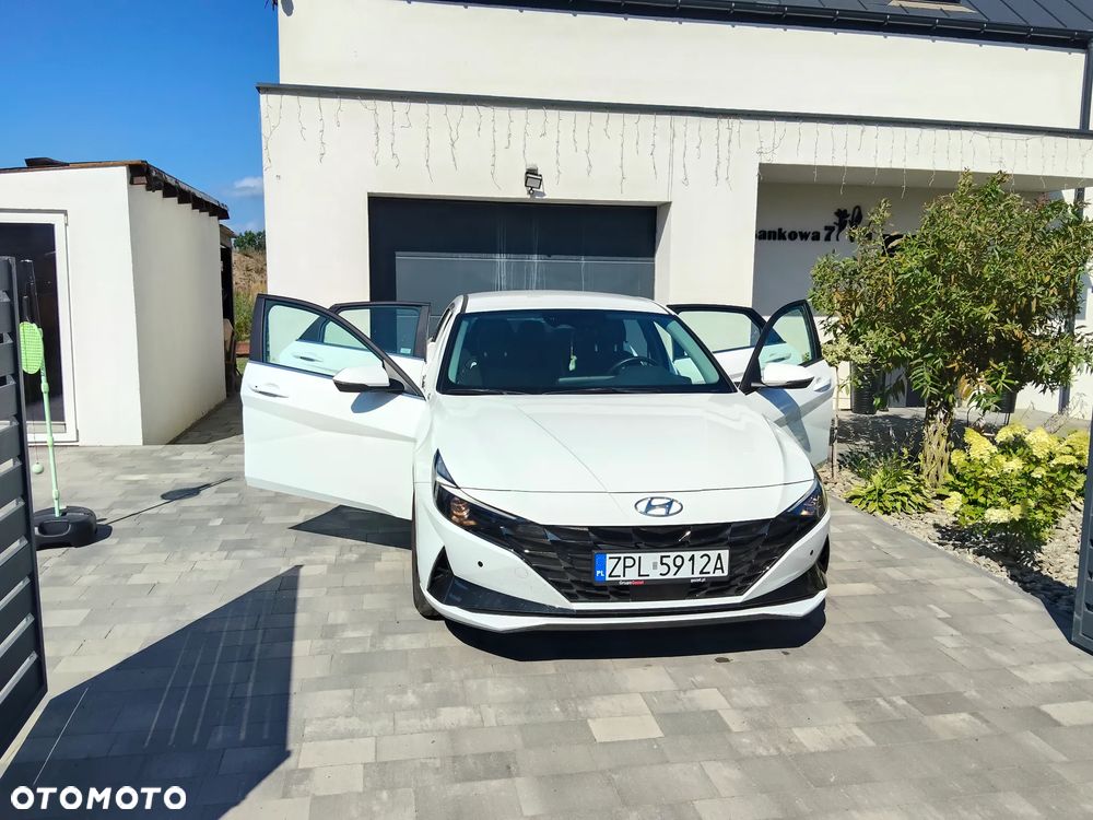 Hyundai Elantra 1.6 Smart - 1