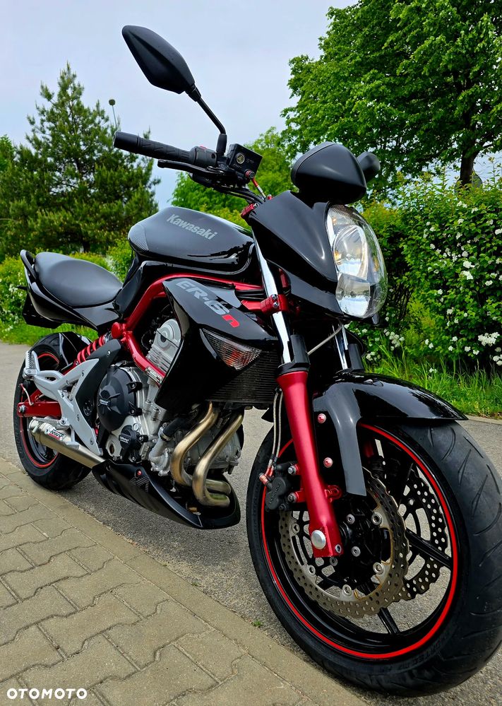 Kawasaki ER - 8