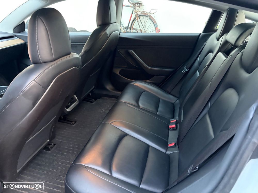 Tesla Model 3 Standard Range Plus RWD - 4