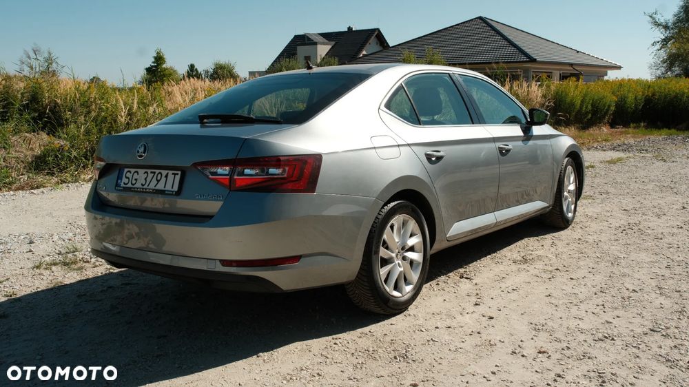 Skoda Superb 1.4 TSI ACT Ambition - 4