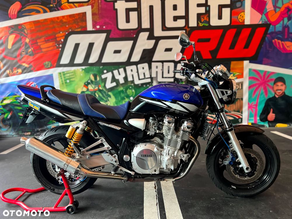 Yamaha XJR - 4