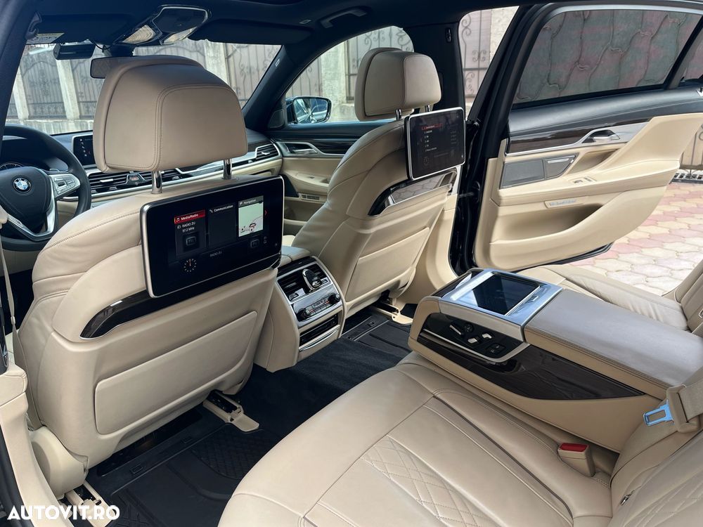 BMW Seria 7 730Ld xDrive - 23