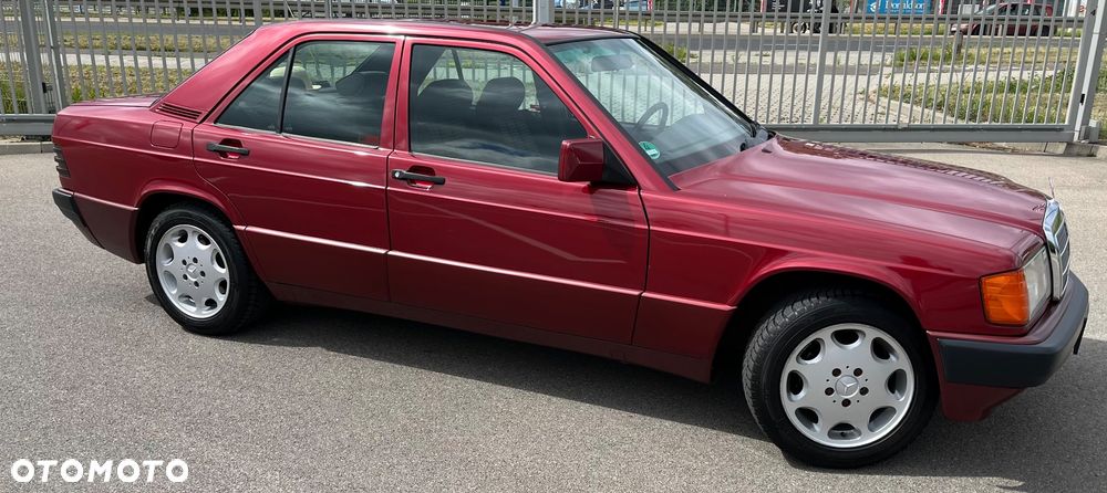 Mercedes-Benz W201 (190) - 14