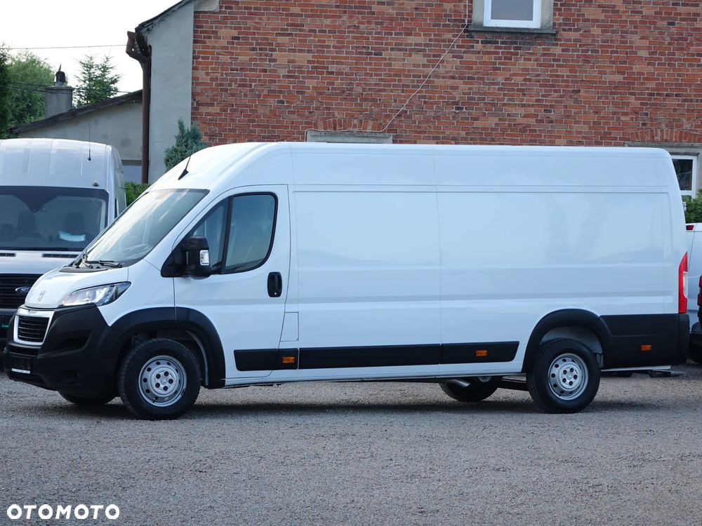Peugeot Boxer L4H2 rok 2023 najdłuższy furgon 3-osobowy - 2