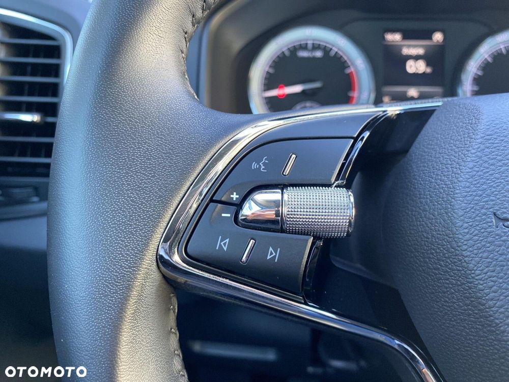 Skoda Karoq 1.5 TSI ACT 4x2 Ambition - 25