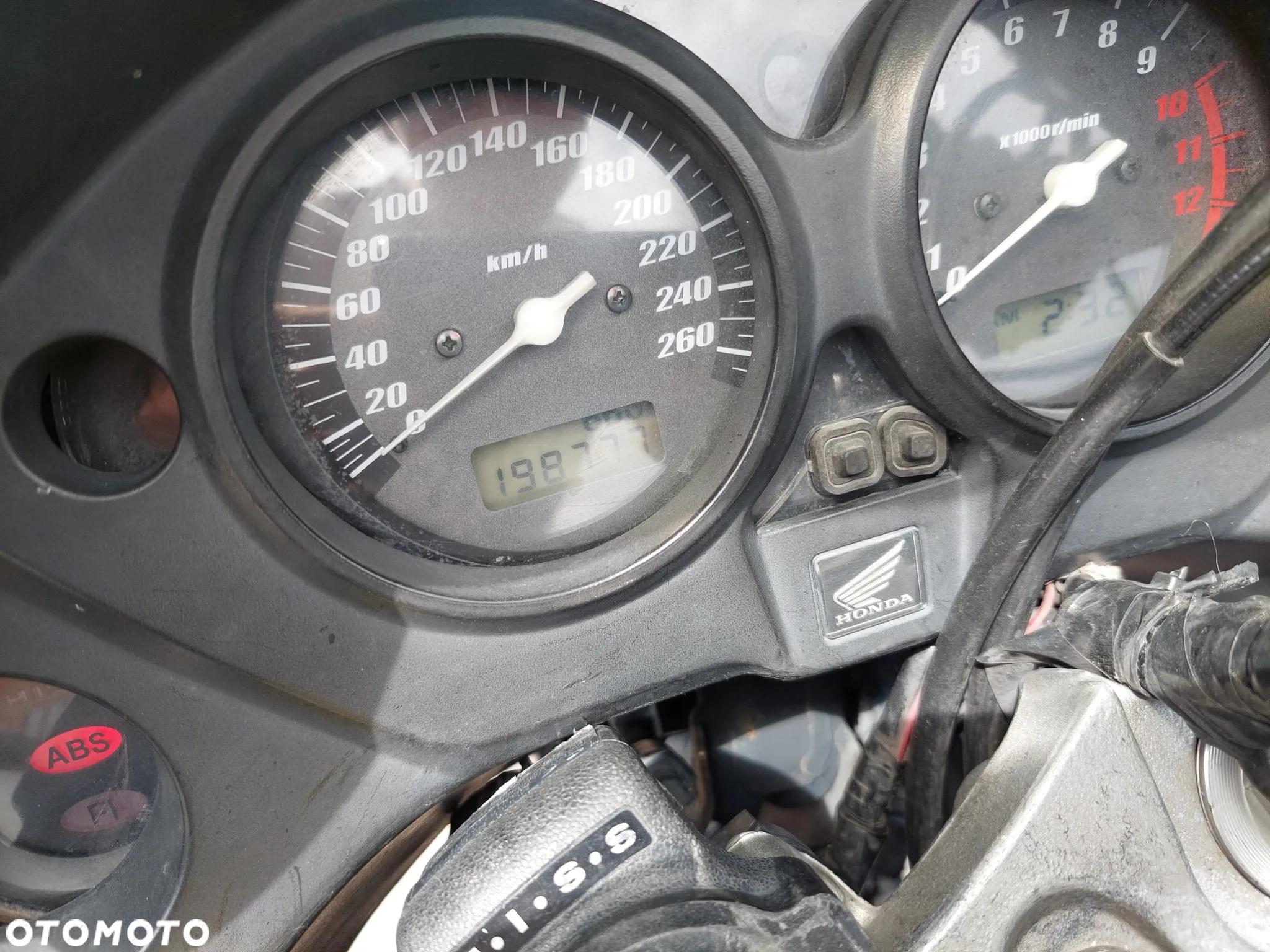 Honda CBF - 10