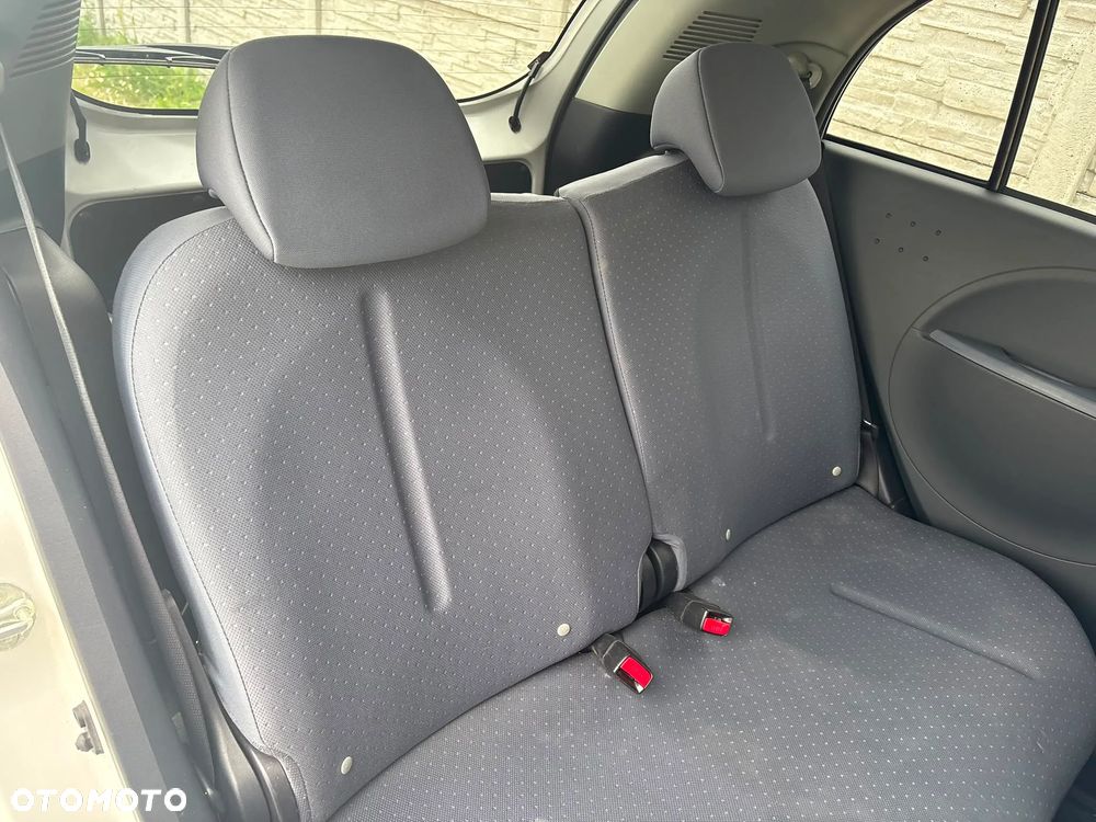 Peugeot iOn Active - 12