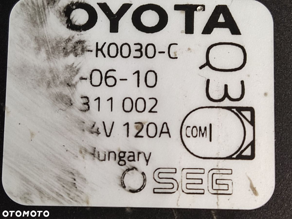 TOYOTA YARIS 1.5i od 2019r Alternator - 5