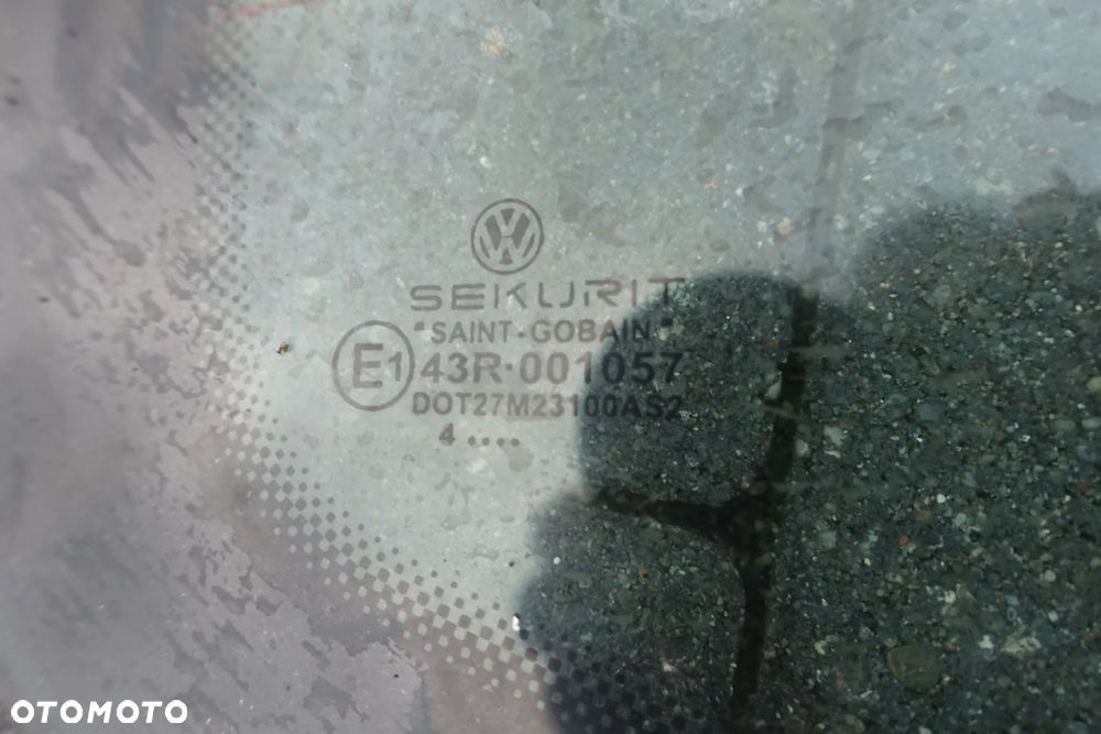 SZYBA ŚCIANY GRODZIOWEJ VW T5 DOKA - 2