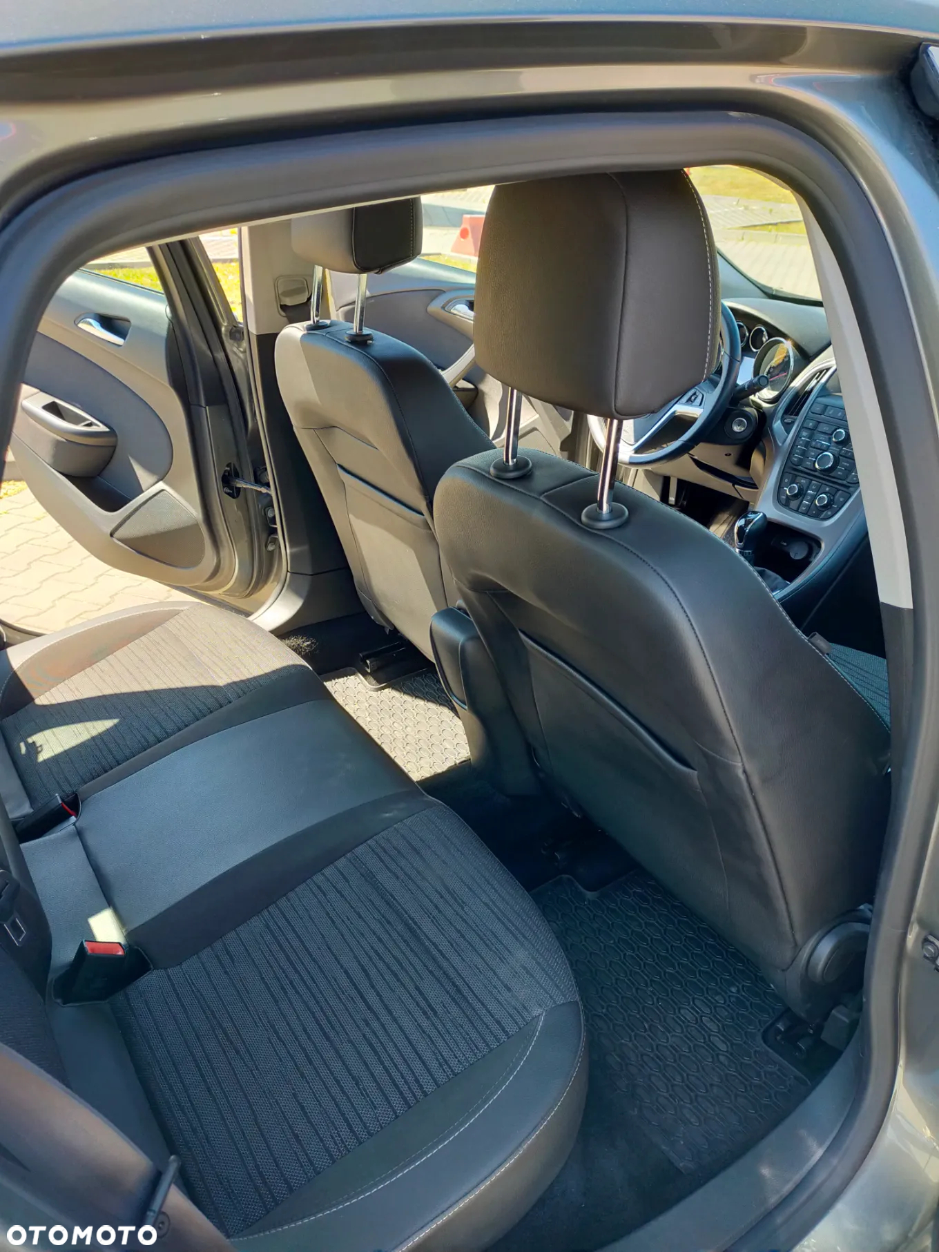 Opel Astra IV 1.4 T Business EU6 - 13
