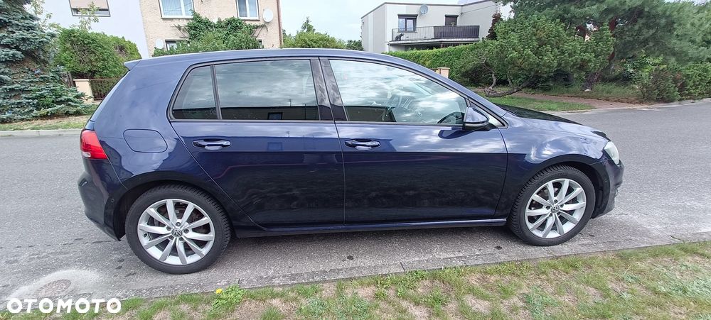 Volkswagen Golf - 6