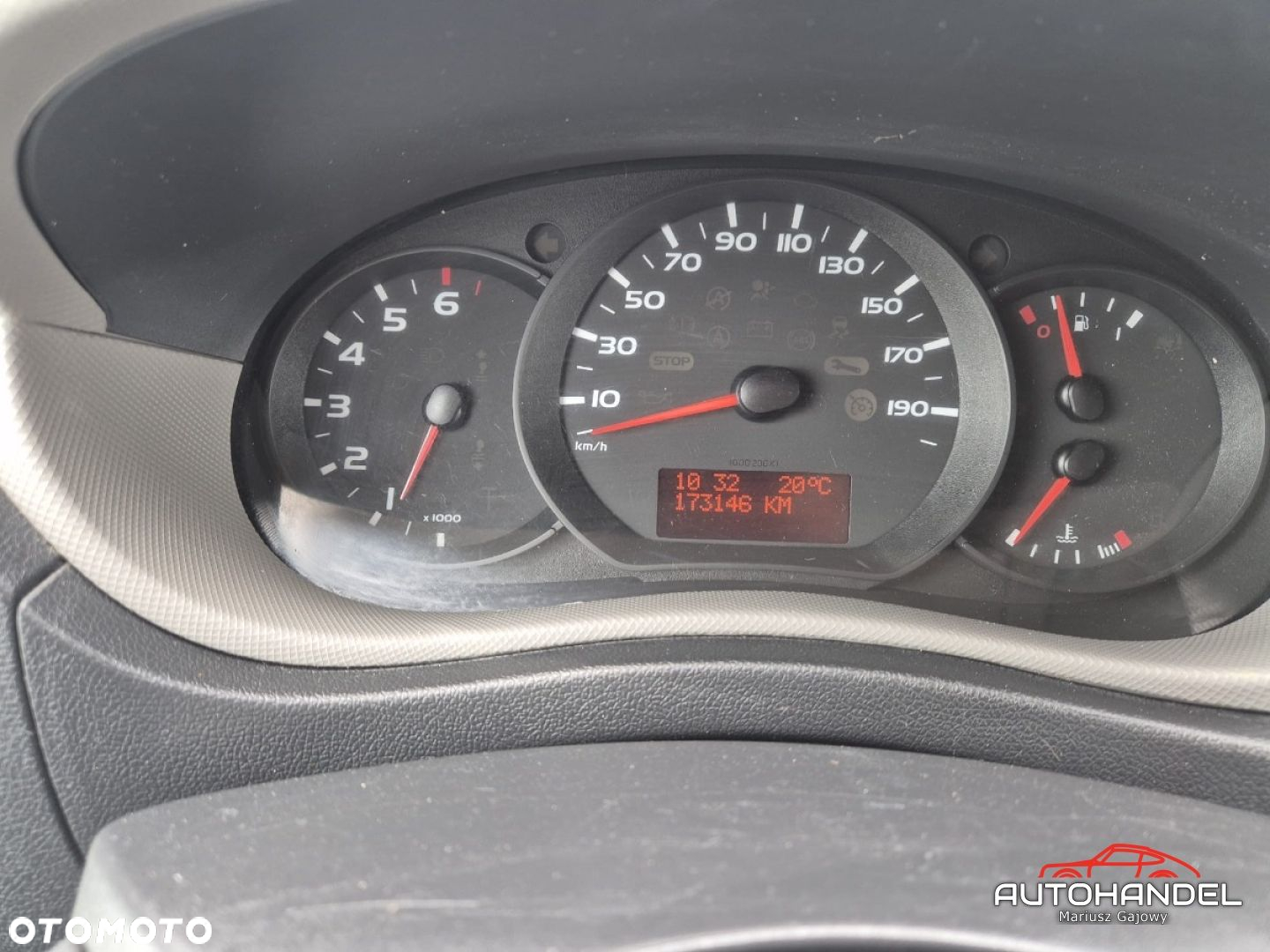 Nissan NV400 - 15