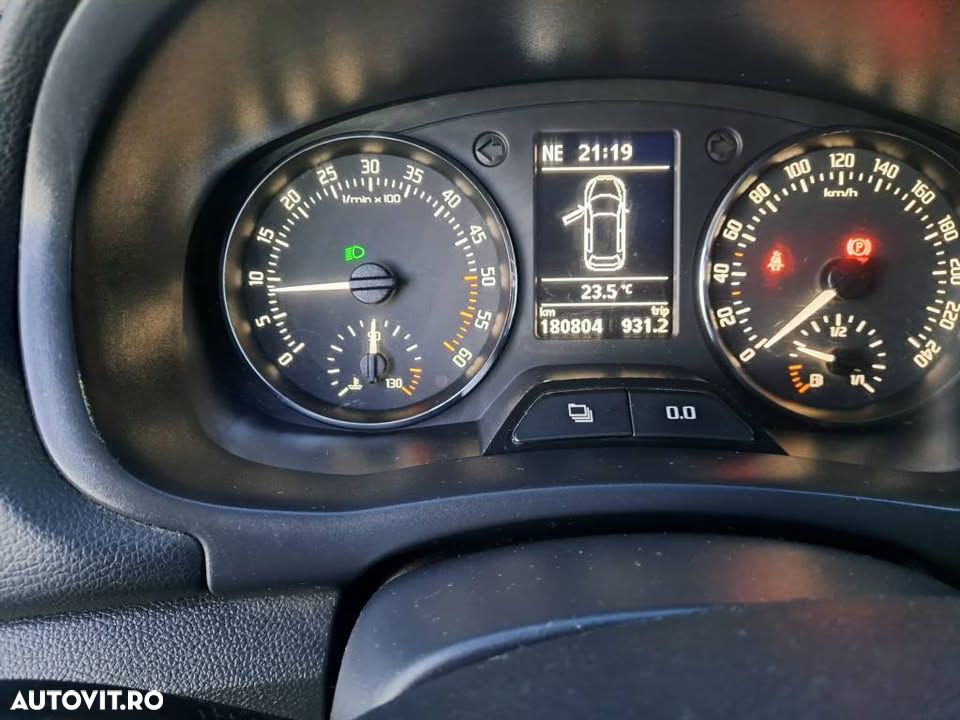 Skoda Fabia - 10
