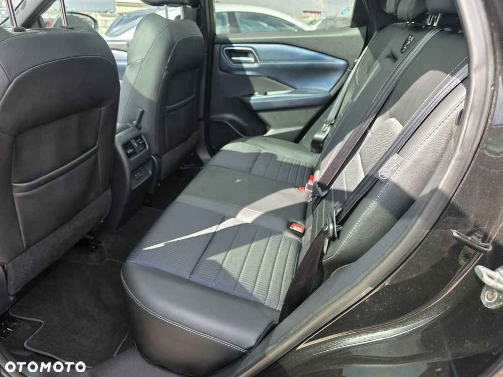 Nissan Qashqai 1.3 DIG-T N-Connecta DCT - 22