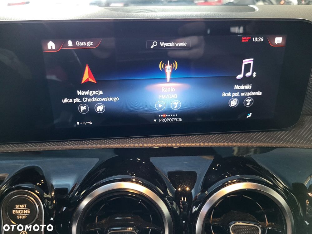 Mercedes-Benz CLA 180 7G-DCT Progressive Line Advanced - 29