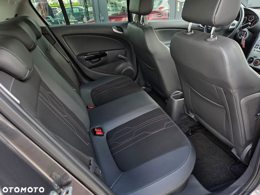 Opel Corsa 1.4 16V 150 Jahre - 12