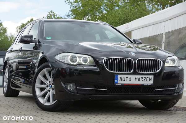 BMW Seria 5 530d xDrive Touring Sport-Aut