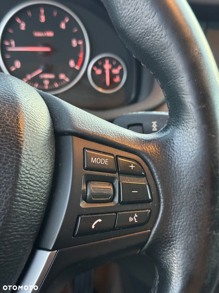 BMW X3 xDrive20d - 28