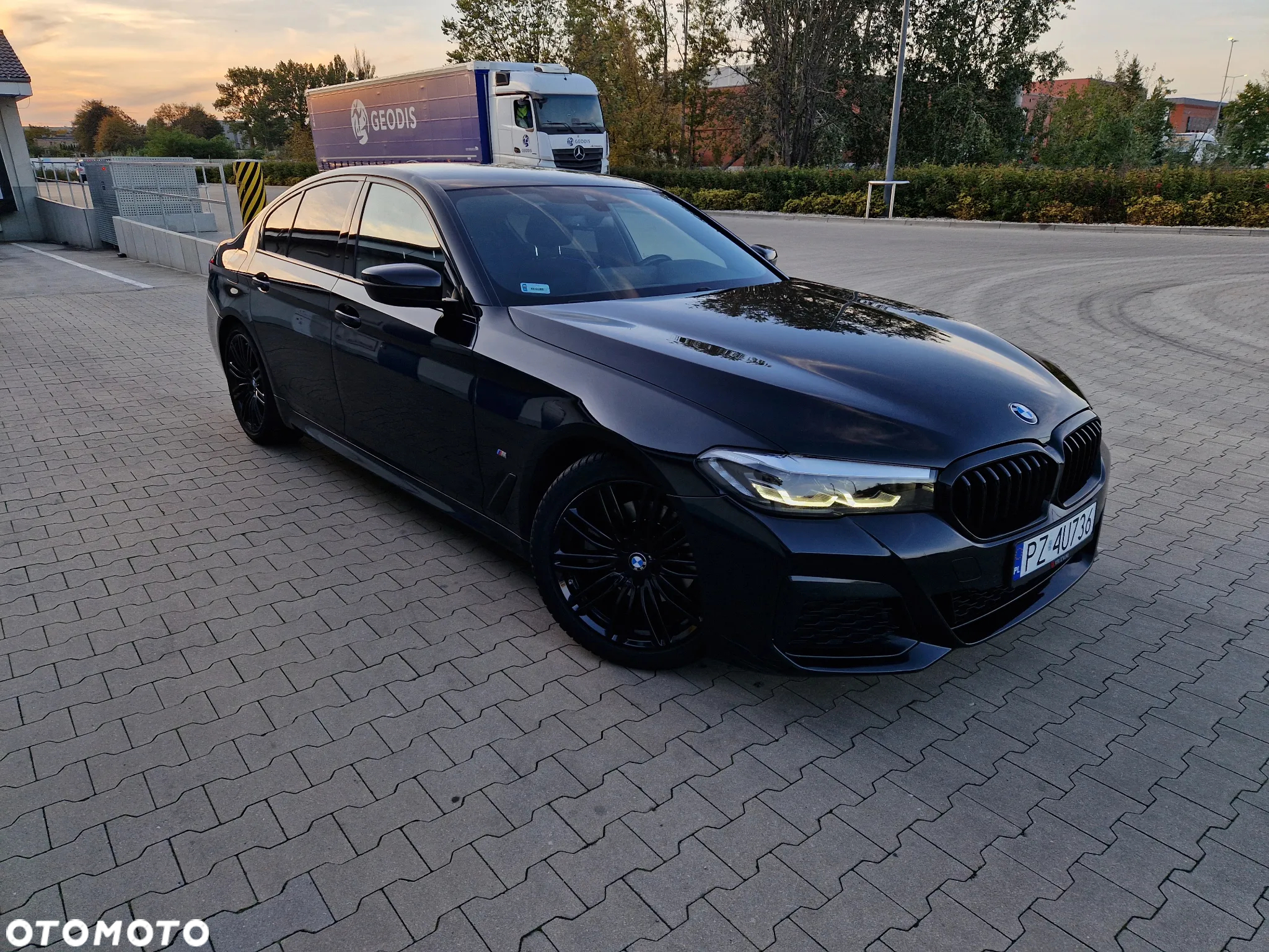 BMW Seria 5 520d xDrive M Sport sport - 2