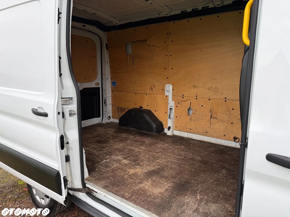 Ford Transit - 12