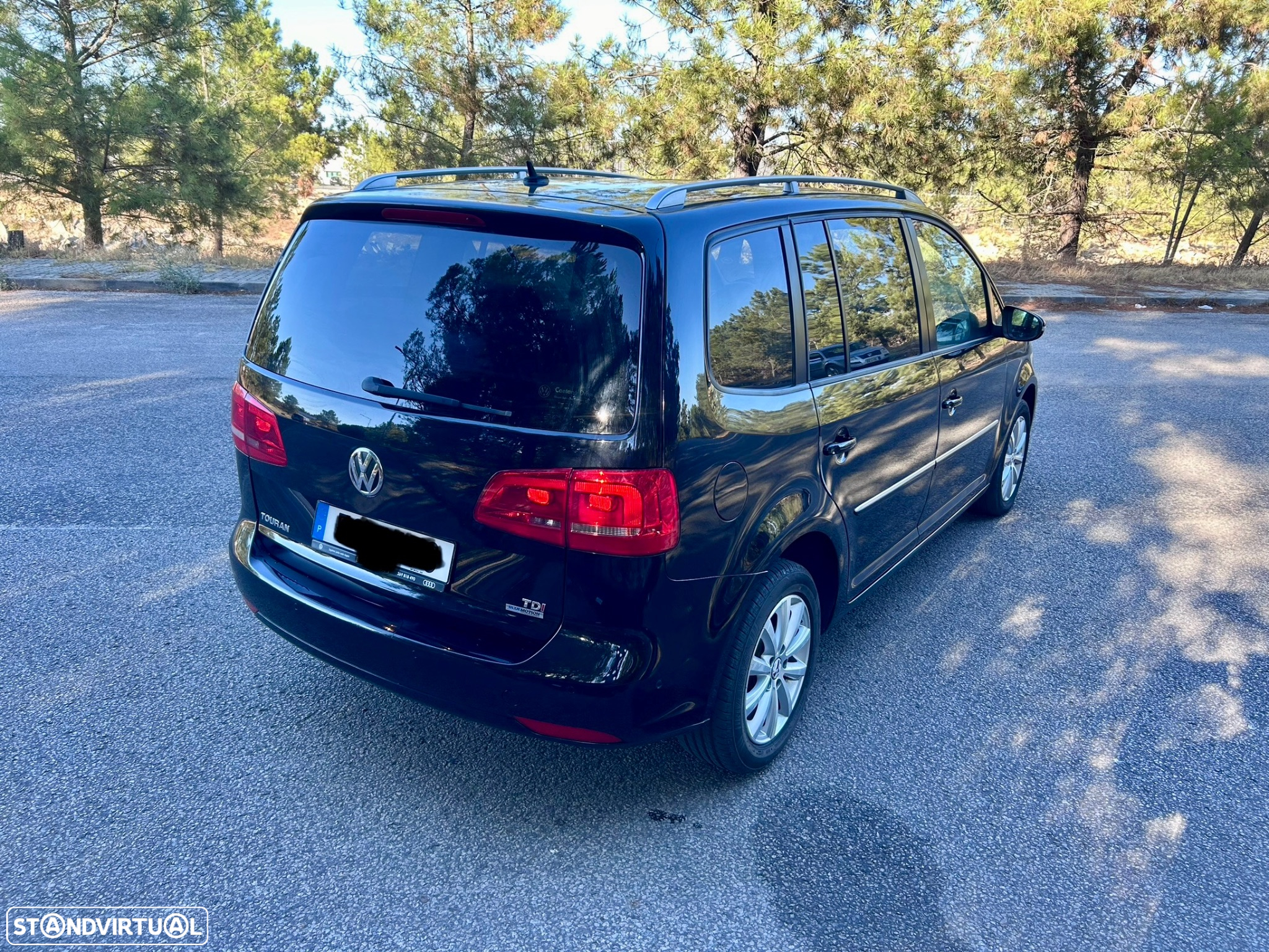 VW Touran 1.6 TDI Blue.Highline 7L - 4