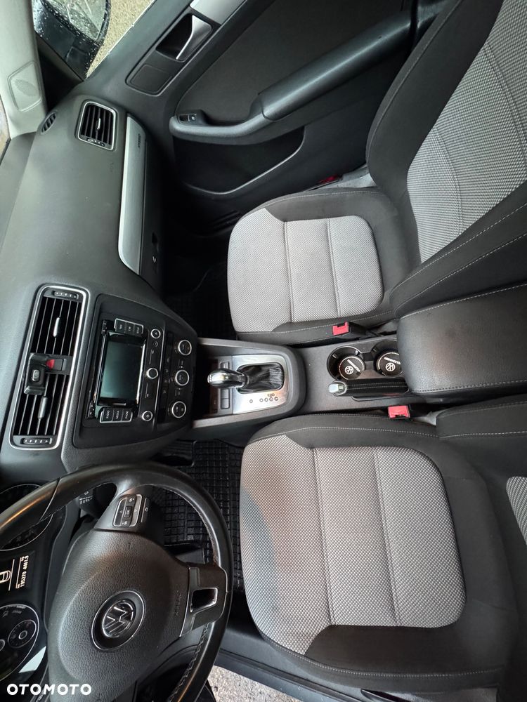 Volkswagen Jetta - 9