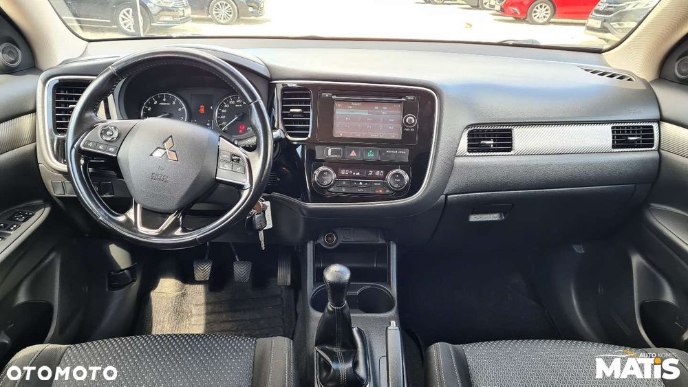 Mitsubishi Outlander - 4