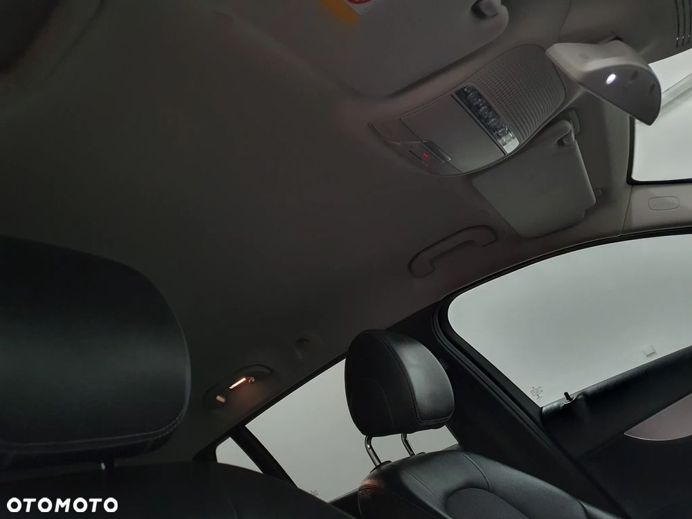 Mercedes-Benz Klasa C 220 d T 9G-TRONIC - 26