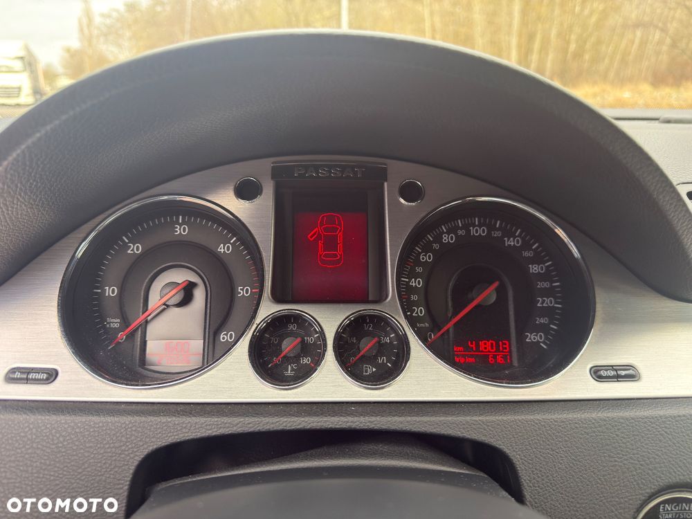 Volkswagen Passat 2.0 TDI DPF Highline DSG - 13