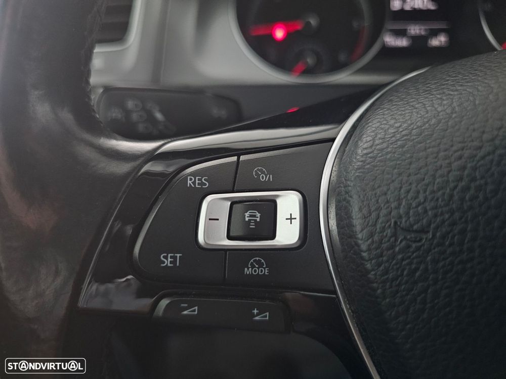 VW Golf 1.6 TDI Trendline - 21