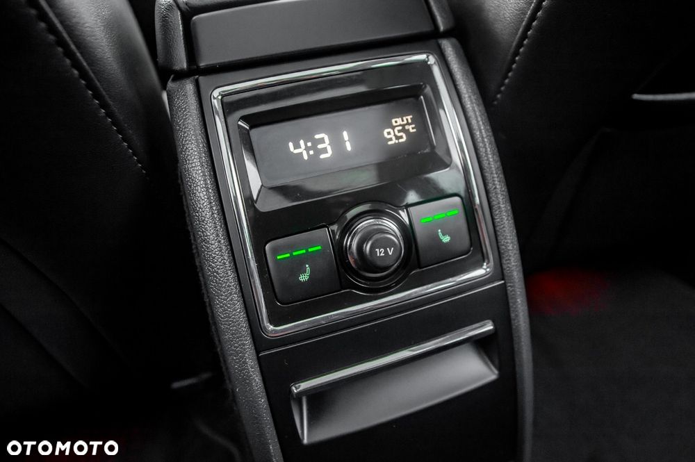 Skoda Superb 2.0 TDI Green tec 4x4 DSG L&K - 35