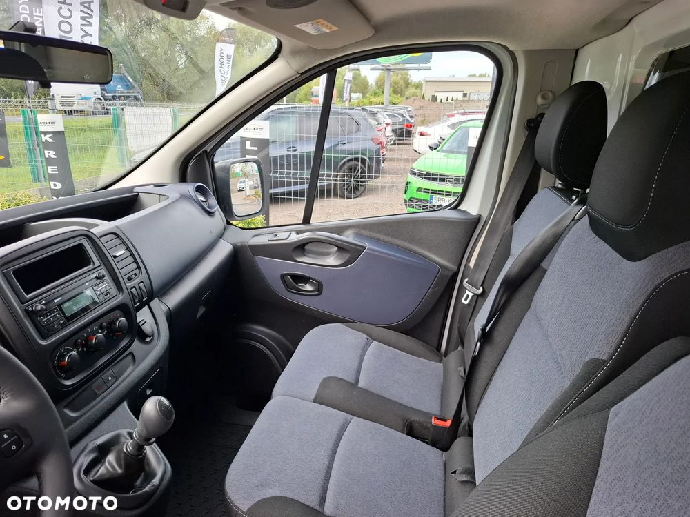 Opel Vivaro - 18