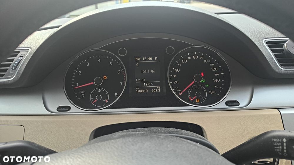 Volkswagen Passat 2.0 TSI Highline DSG - 8